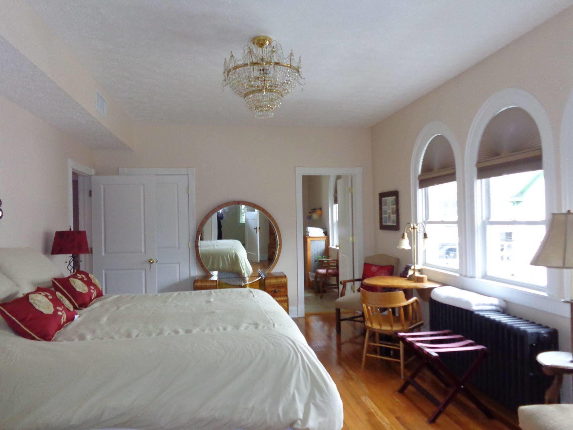 Connellsville Bed And Breakfast