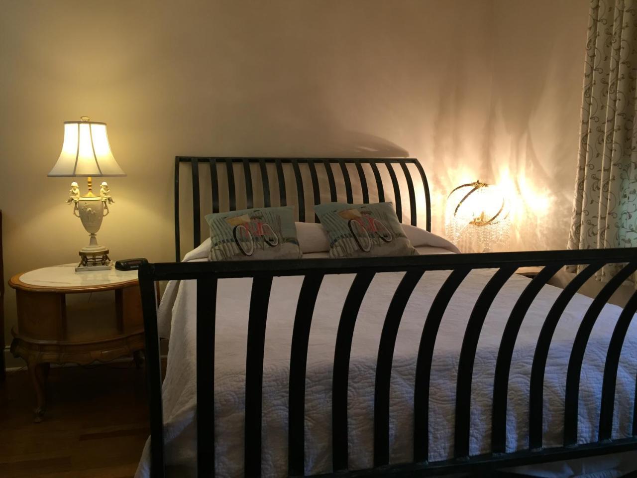 Connellsville Bed And Breakfast Bed & Breakfast Connellsville