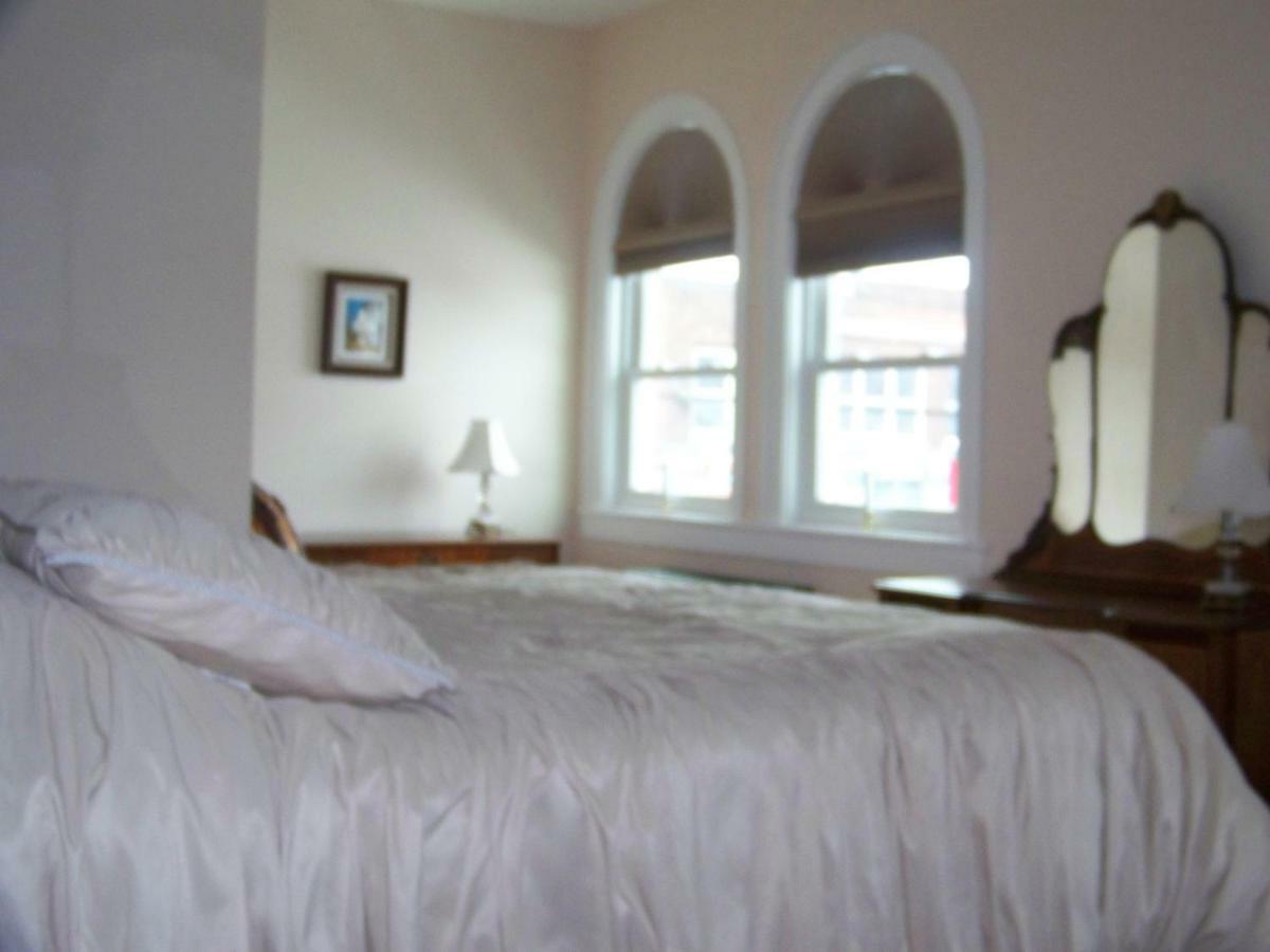 Connellsville Bed And Breakfast Bed and breakfast 2*
