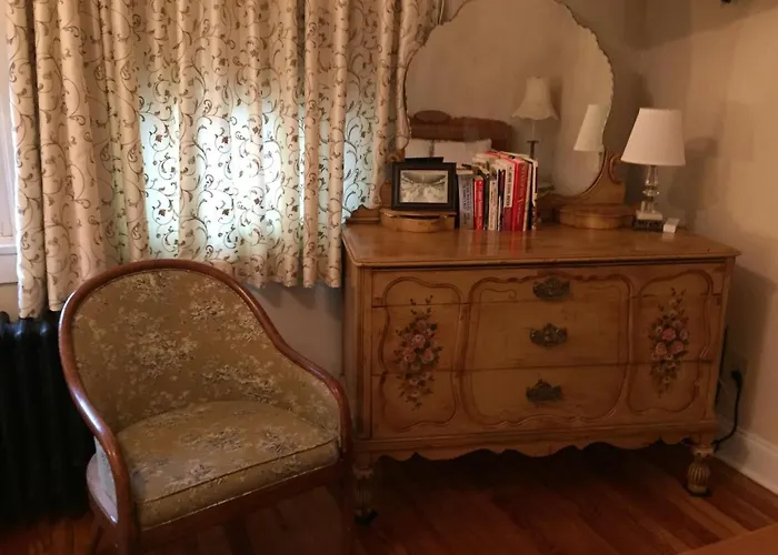 Connellsville Bed And Breakfast